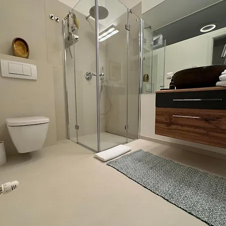 Weisse Am Millstaetter Daire *